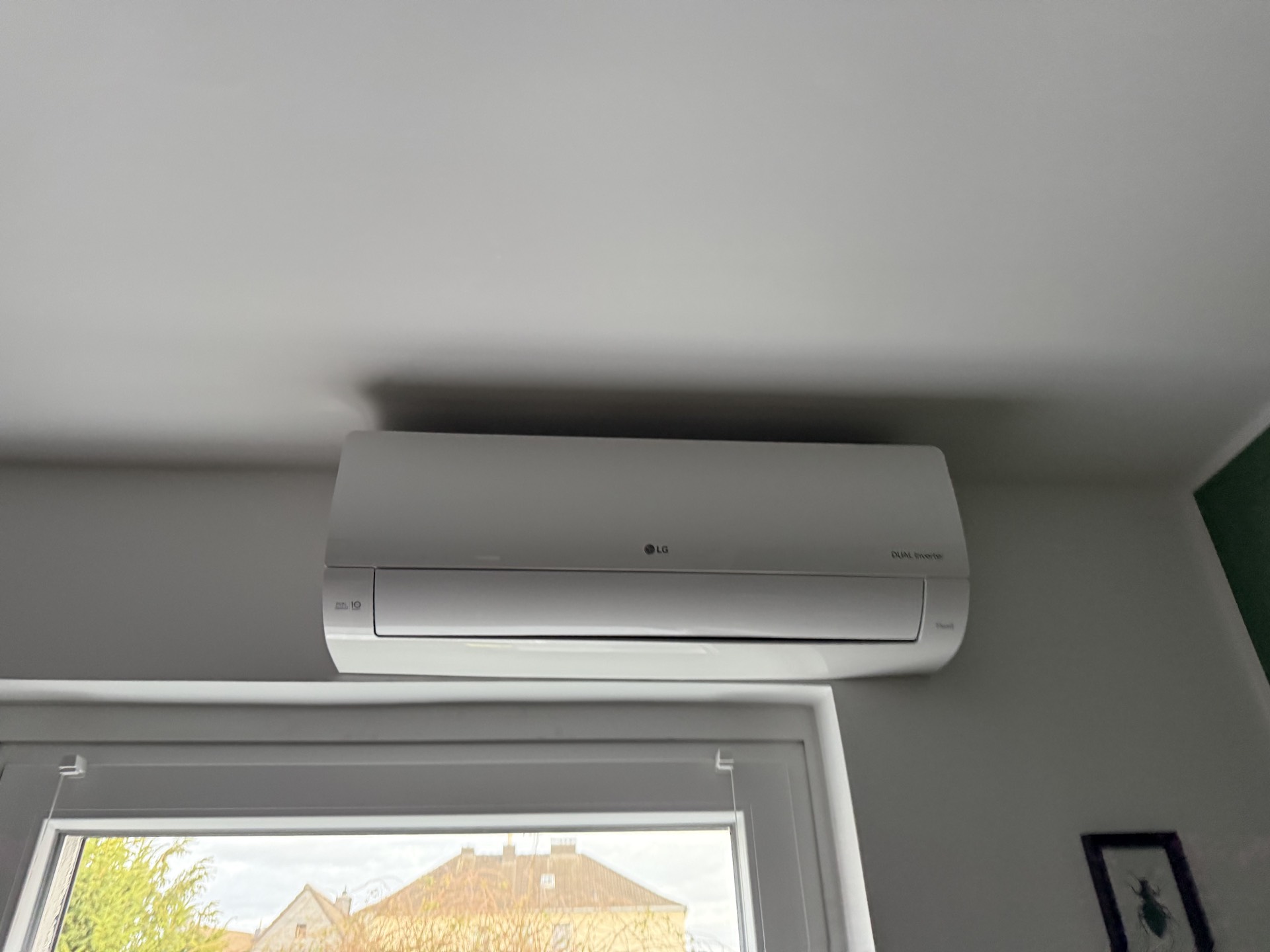 Wandgerät einer Klimaanlage im Innenraum